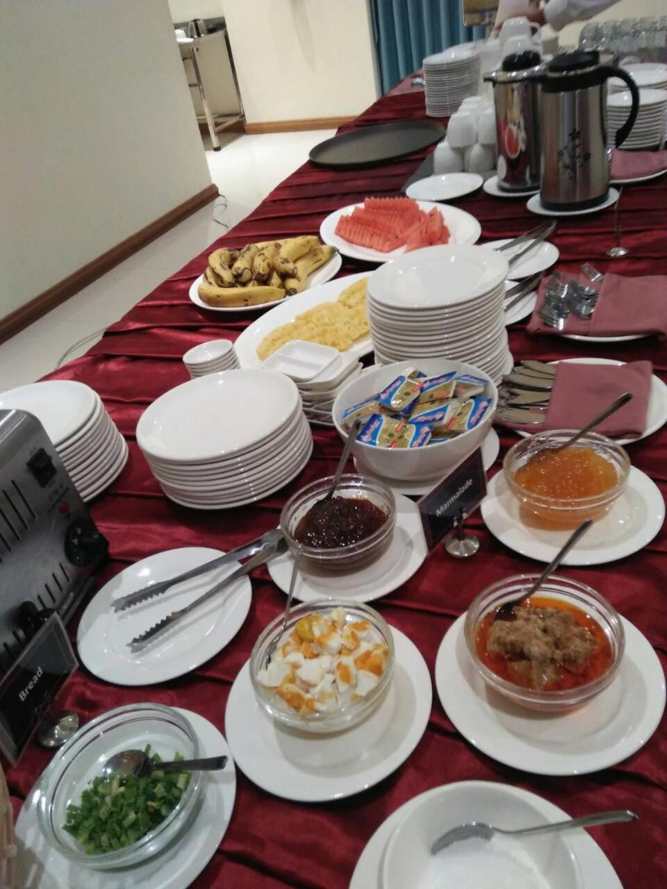 Vegas Hotel - Nay Pyi Taw Naypyidaw Esterno foto