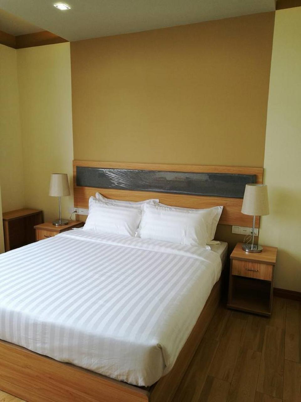 Vegas Hotel - Nay Pyi Taw Naypyidaw Esterno foto