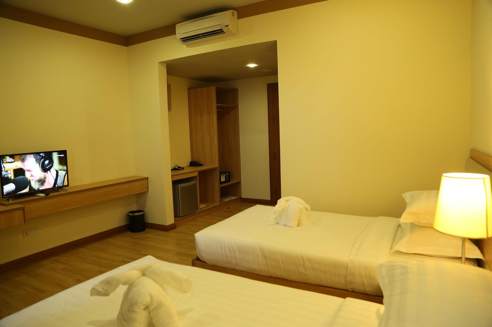 Vegas Hotel - Nay Pyi Taw Naypyidaw Esterno foto