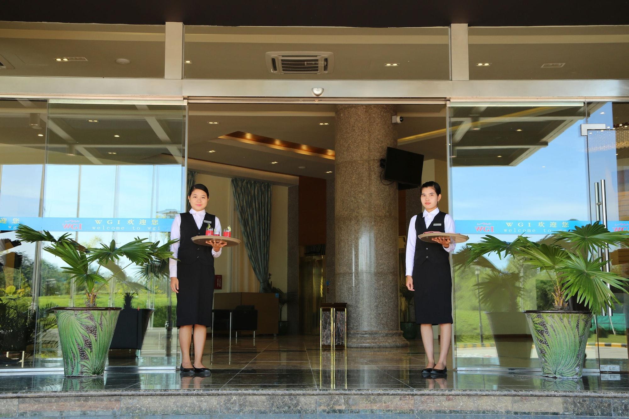 Vegas Hotel - Nay Pyi Taw Naypyidaw Esterno foto